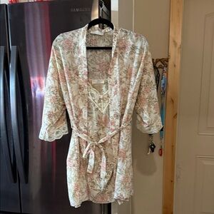 Vintage Val Mode Floral Robe & Nightgown Set Lace Trim